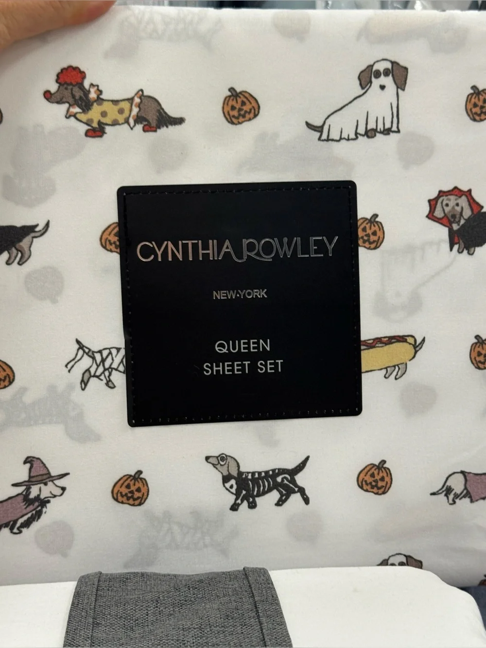 Cynthia Rowley White Halloween Dog Print Queen Sheet Set